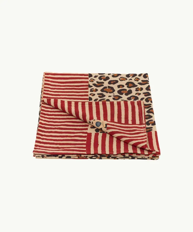 Doing Goods Leopard Plaid Baumwolldecke mit Tasche