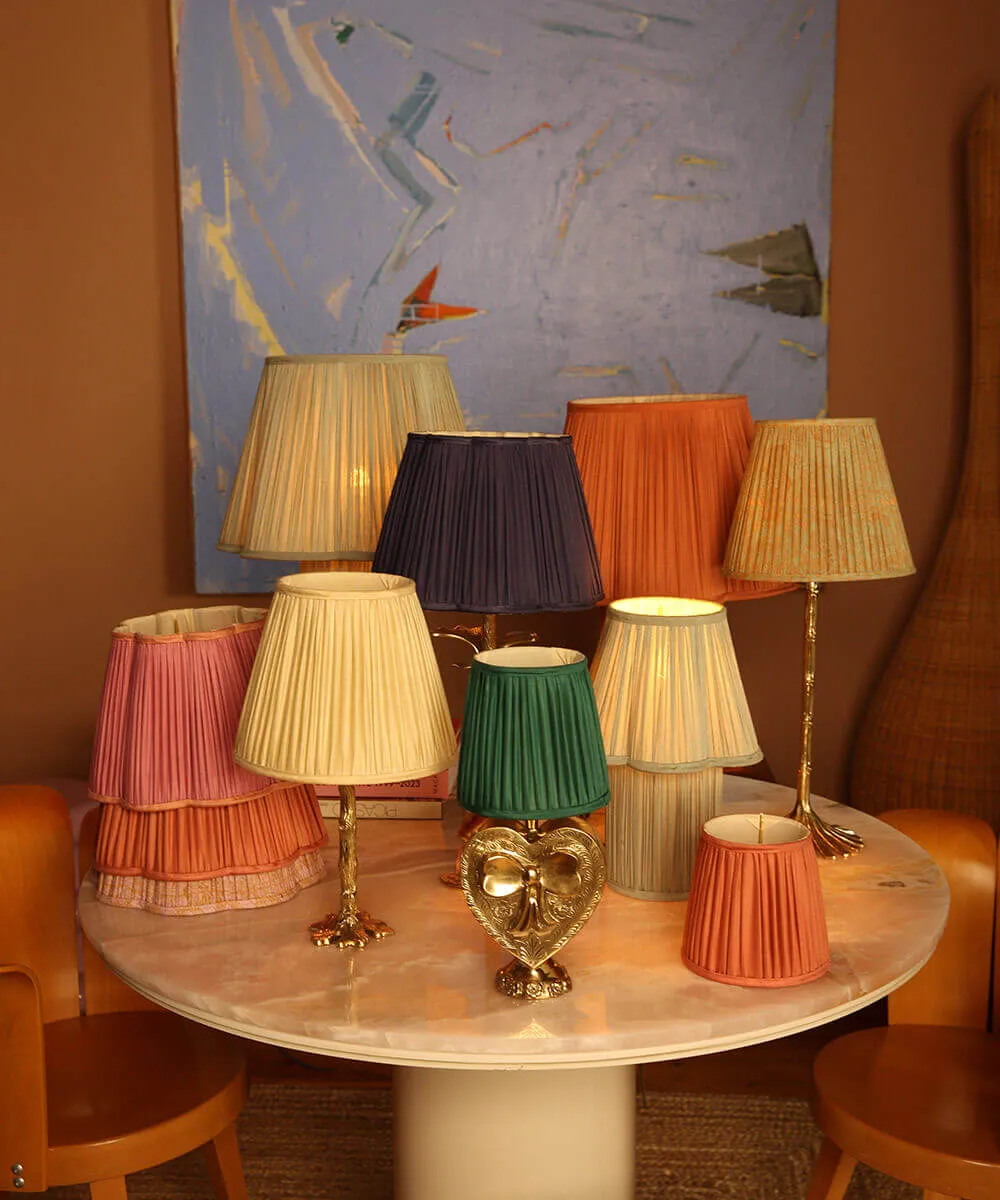 Doing Goods Myra Petite Tischlampe Seide salbei