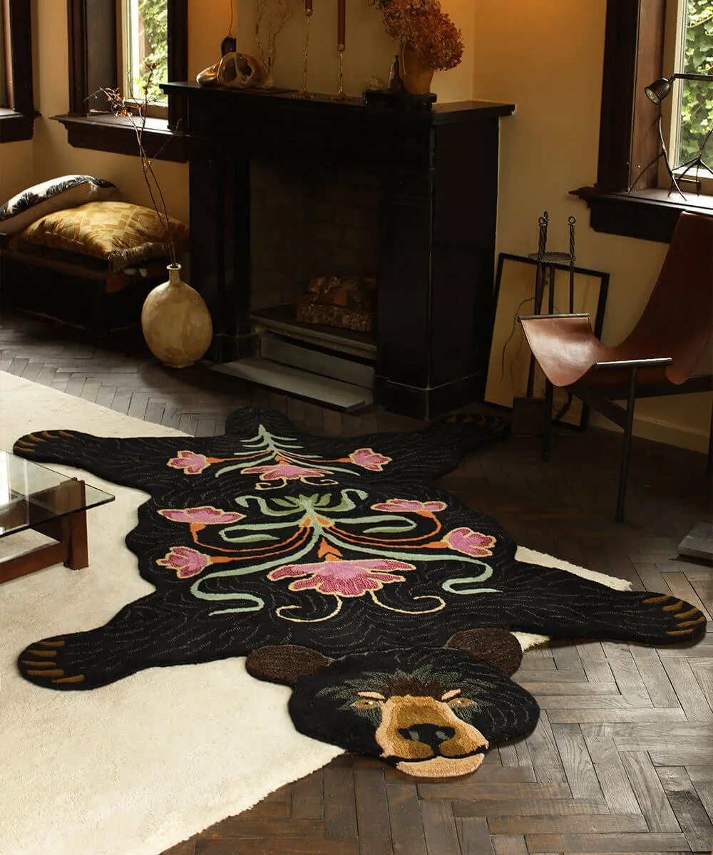 Doing Goods Blooming Black Bear XL Teppich Wolle Bär