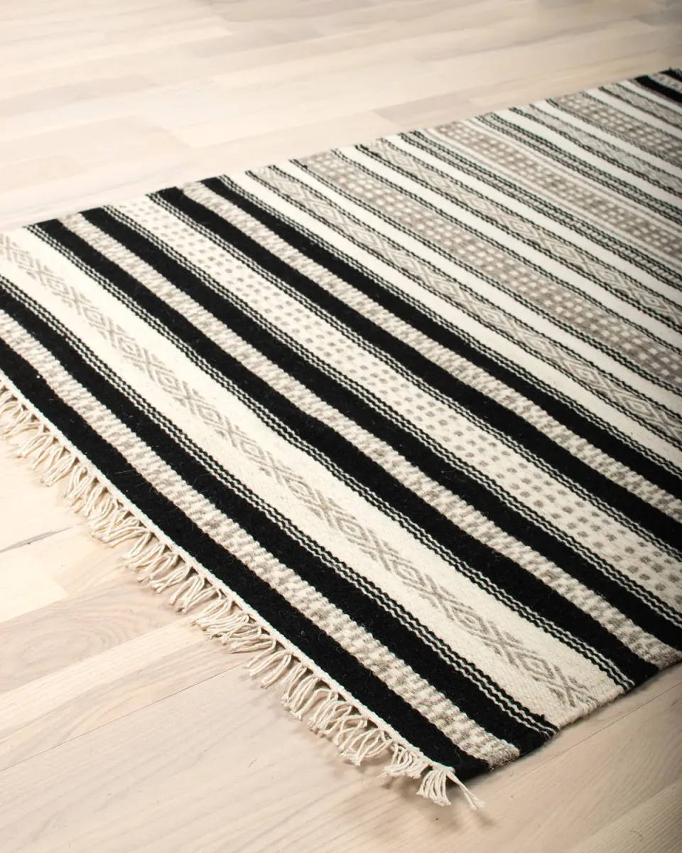 HC Interior Rugs Denver 4900-060 Kelim Ivory Black