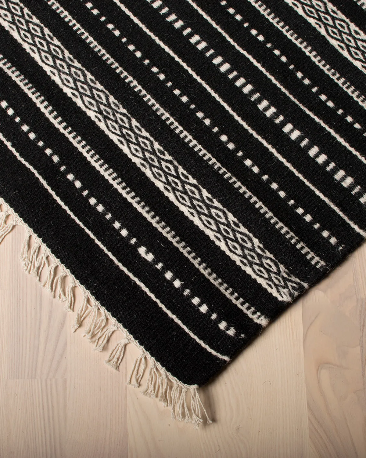 HC Interior Rugs Denver 3900-030 Kelimteppich Schwarz 160x230