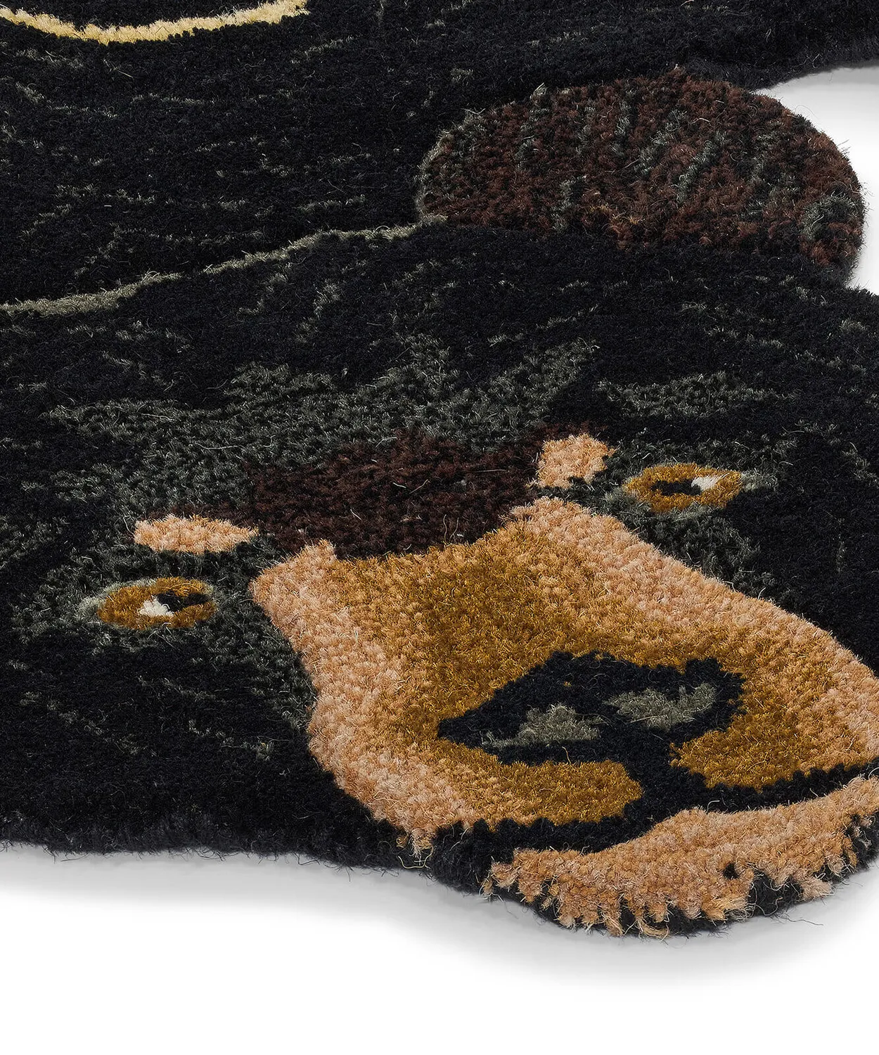 Doing Goods Blooming Black Bear Teppich Large Wolle