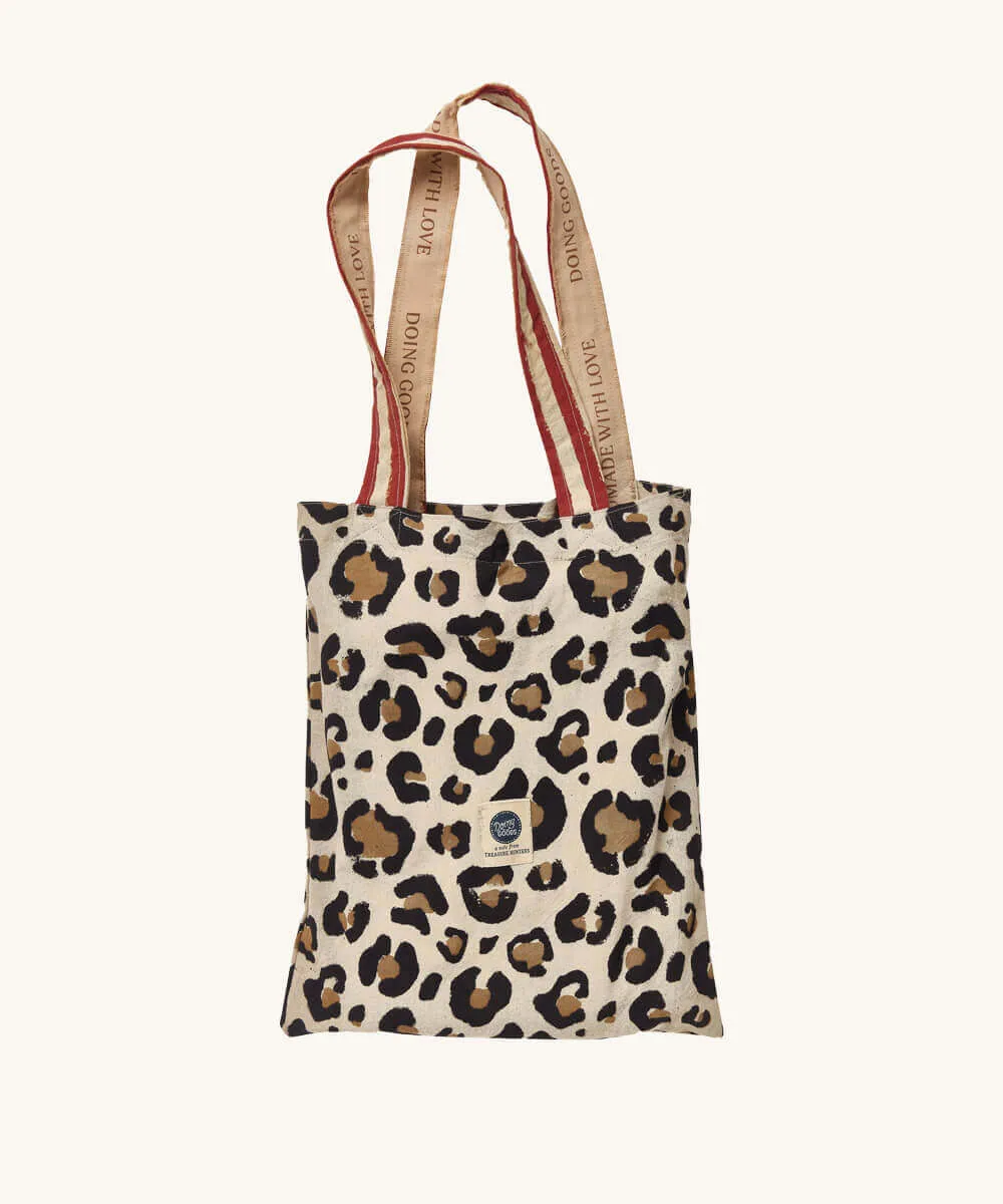 Doing Goods Leopard Plaid Baumwolldecke mit Tasche