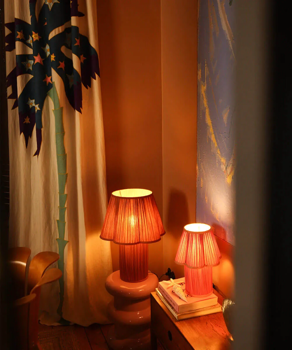 Doing Goods Myra Petite Tischlampe Fuchsia Seide
