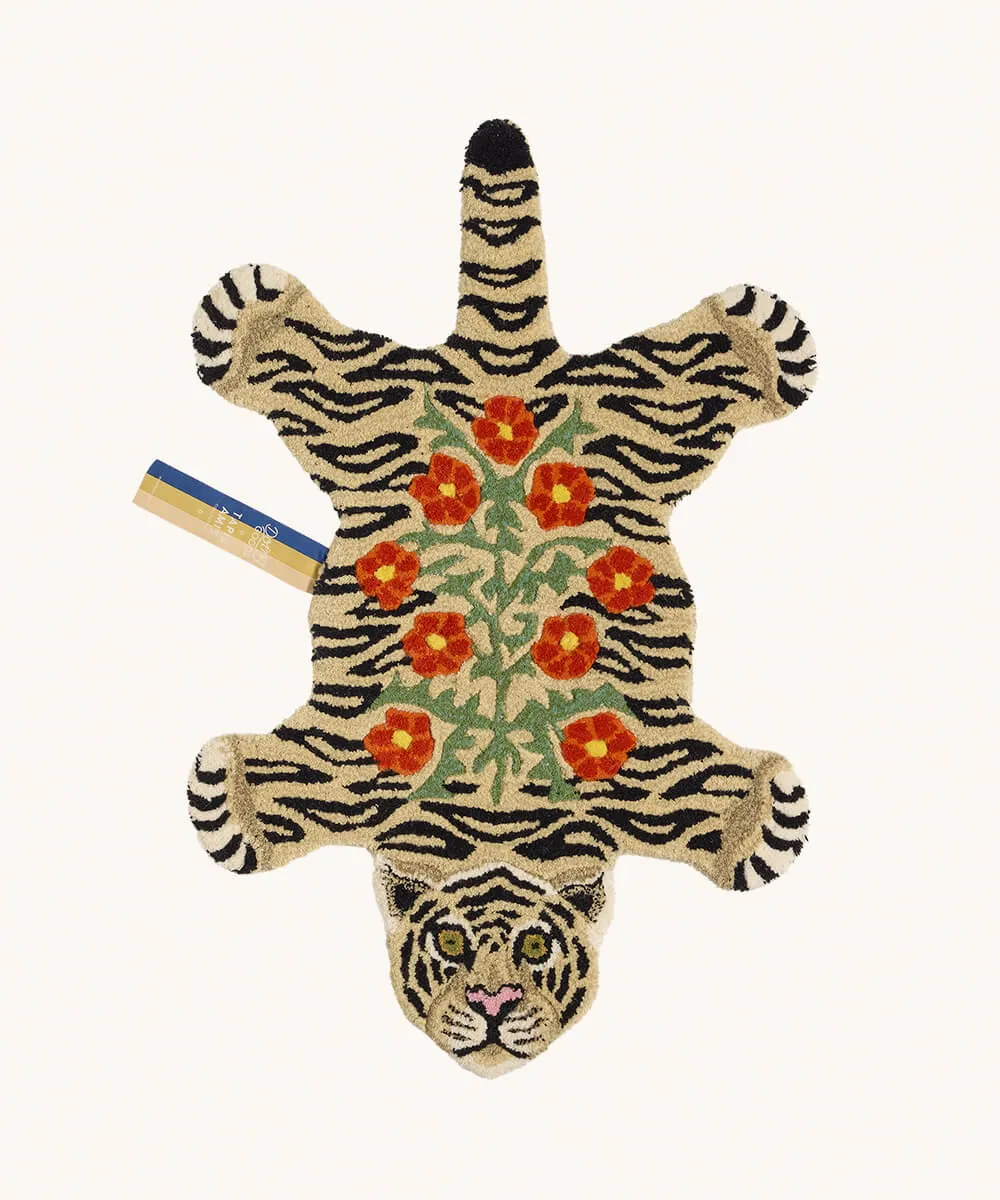 Doing Goods Floral Tiger Small Teppich weiß floral handgetuftet