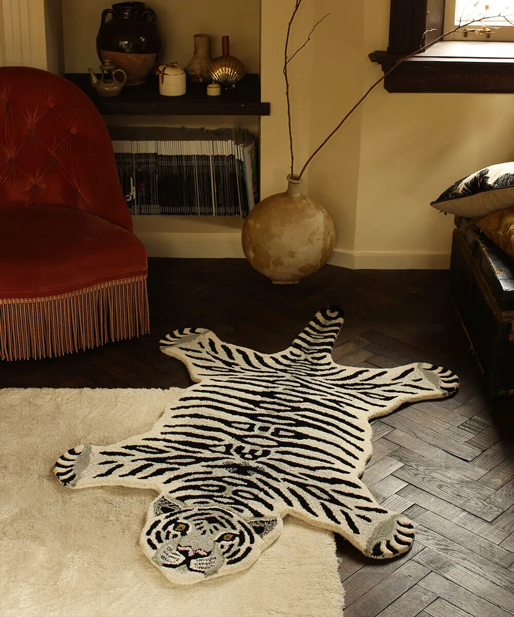 Doing Goods Snowy Tiger Large Teppich Wolle handgetuftet
