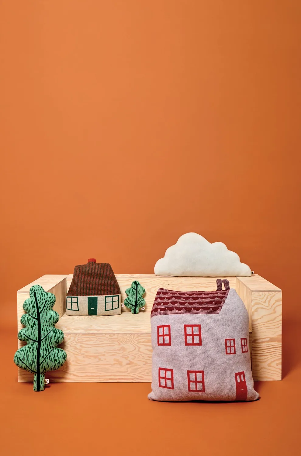Donna Wilson House Bodenkissen Lammwolle 64cm