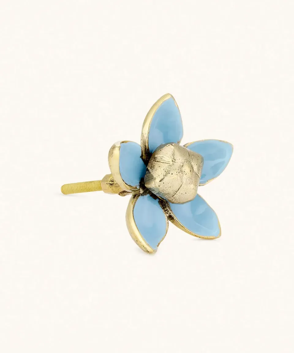 Doing Goods Liv Möbelknopf Hellblau Messing Blume