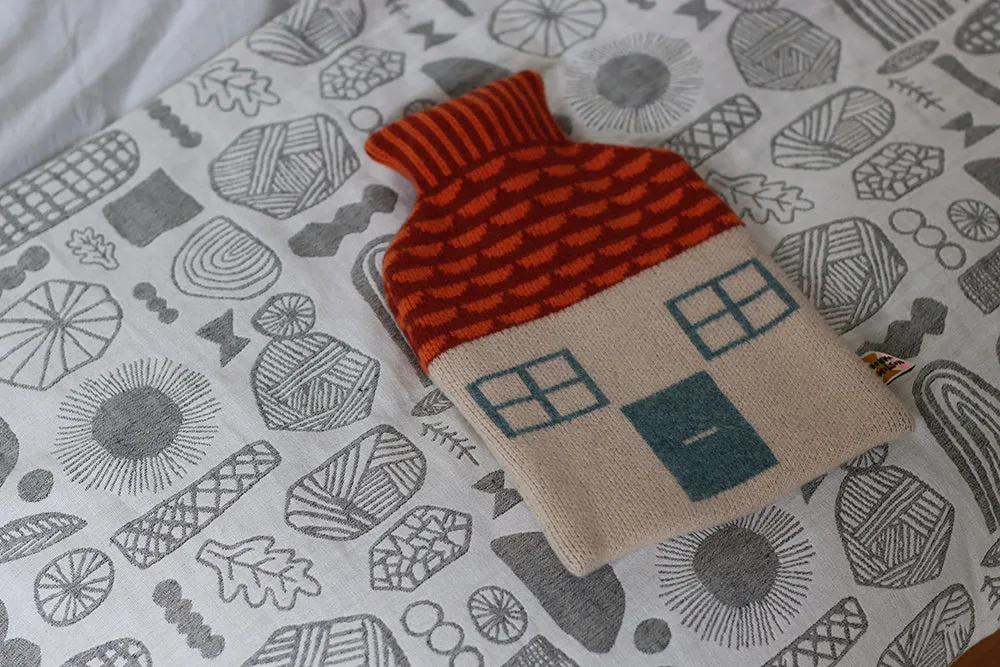 Donna Wilson House Wärmflasche Lambswool Hausform