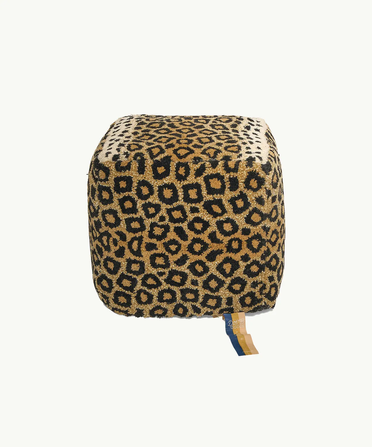 Doing Goods Leopard Pouf Hocker 50x50x50 Wolle