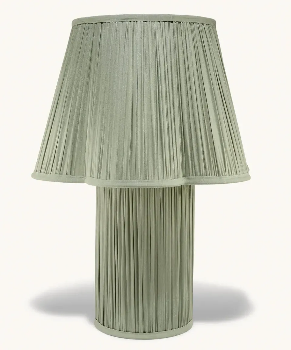 Doing Goods Myra Large Tischlampe Seide Salbei 57cm