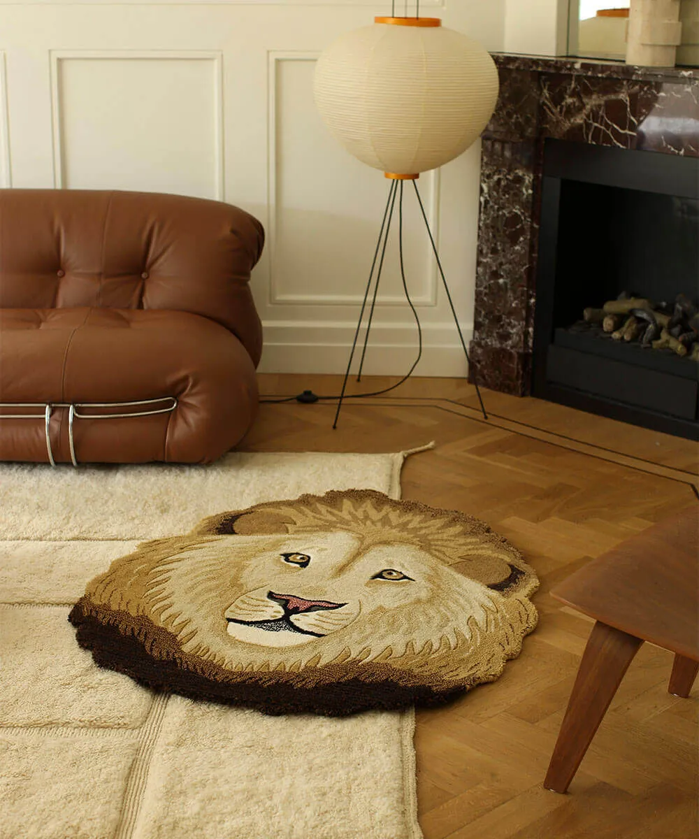 Doing Goods Ari Lion Large Teppich Löwenkopf Wolle
