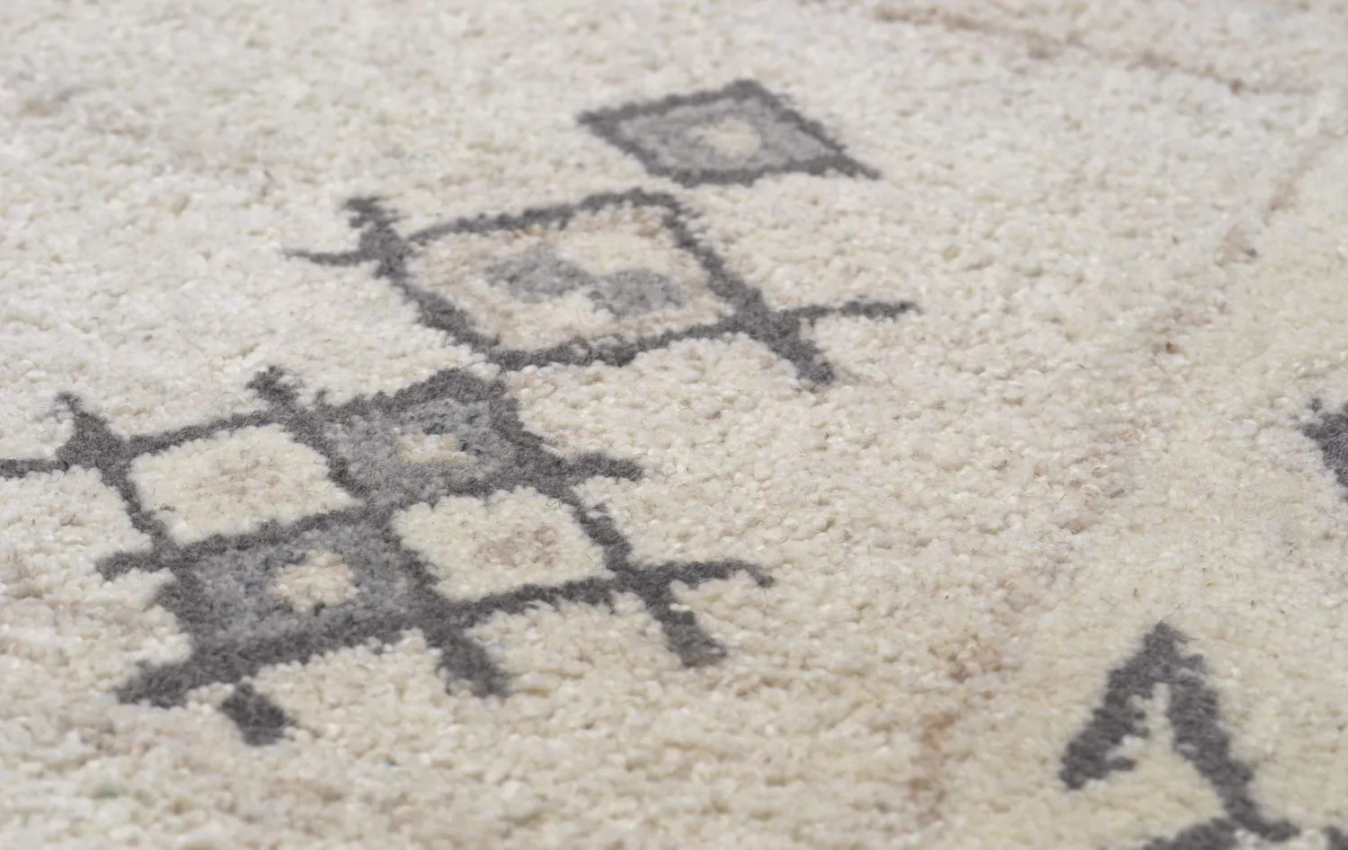 THEKO Royal Berber Teppich 60x90 cm Melange Schurwolle