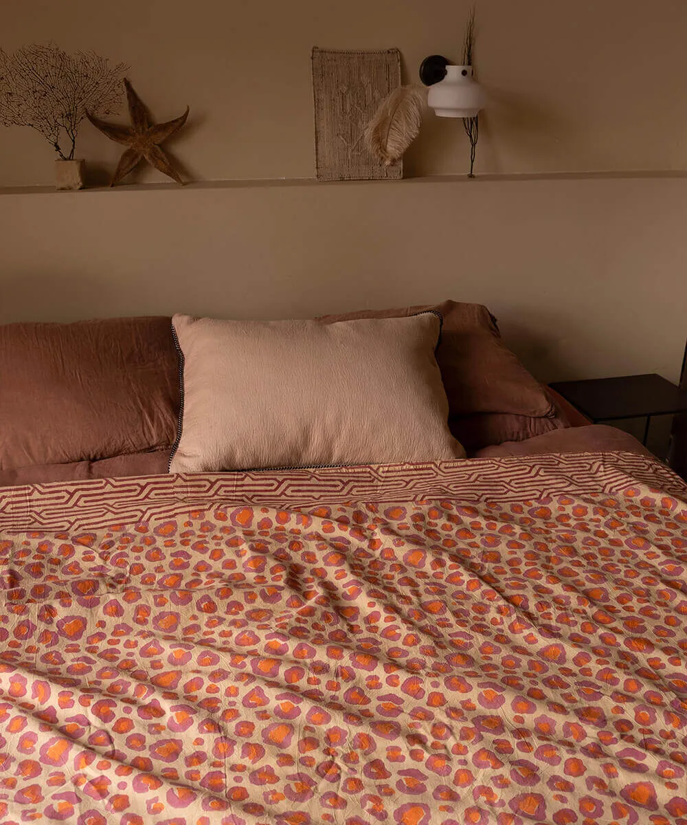 Doing Goods Pink Leopard Double Baumwolldecke mit Tasche