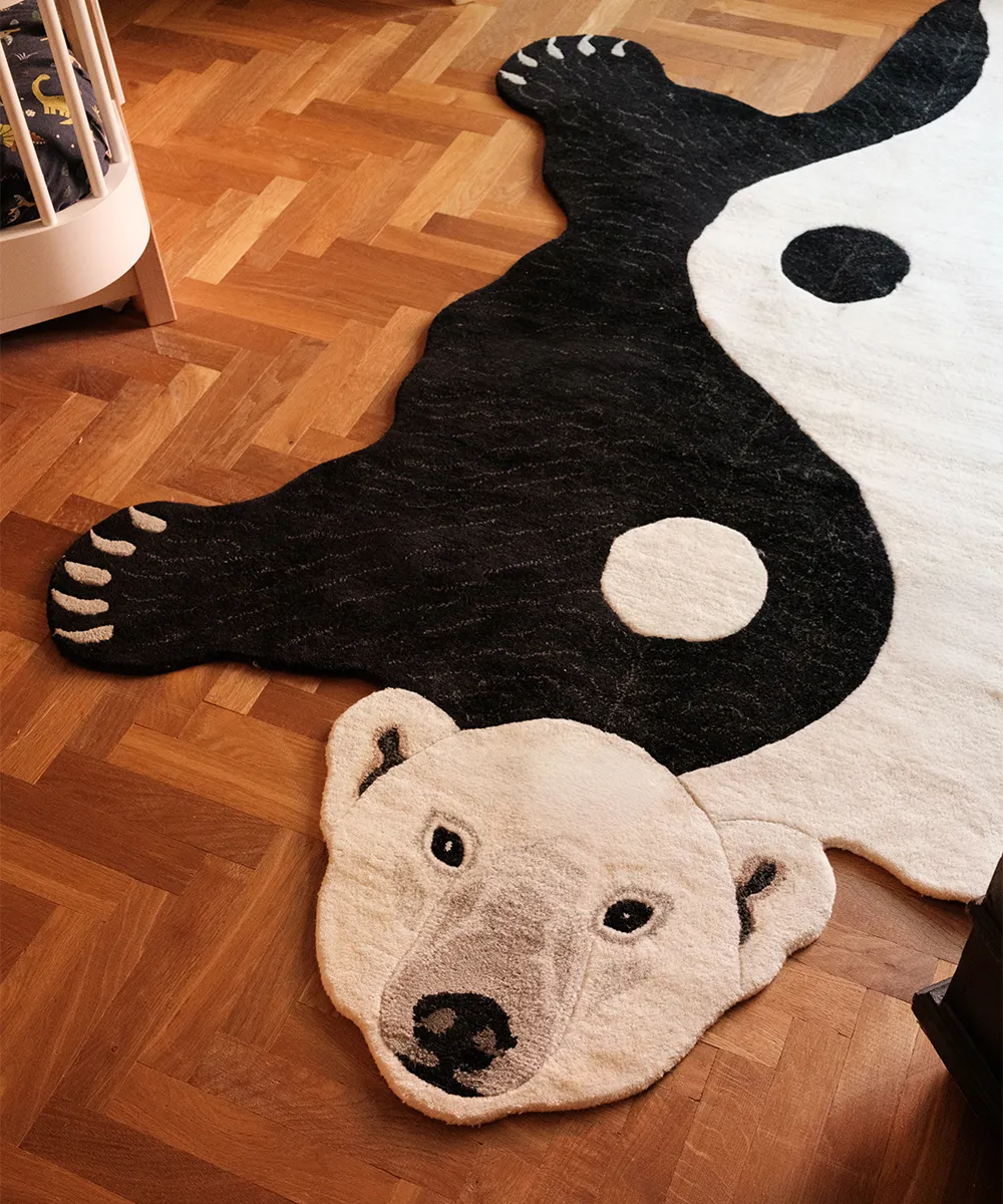 Doing Goods Ours Polaire Yin Yang XL Teppich 238x155 Wolle