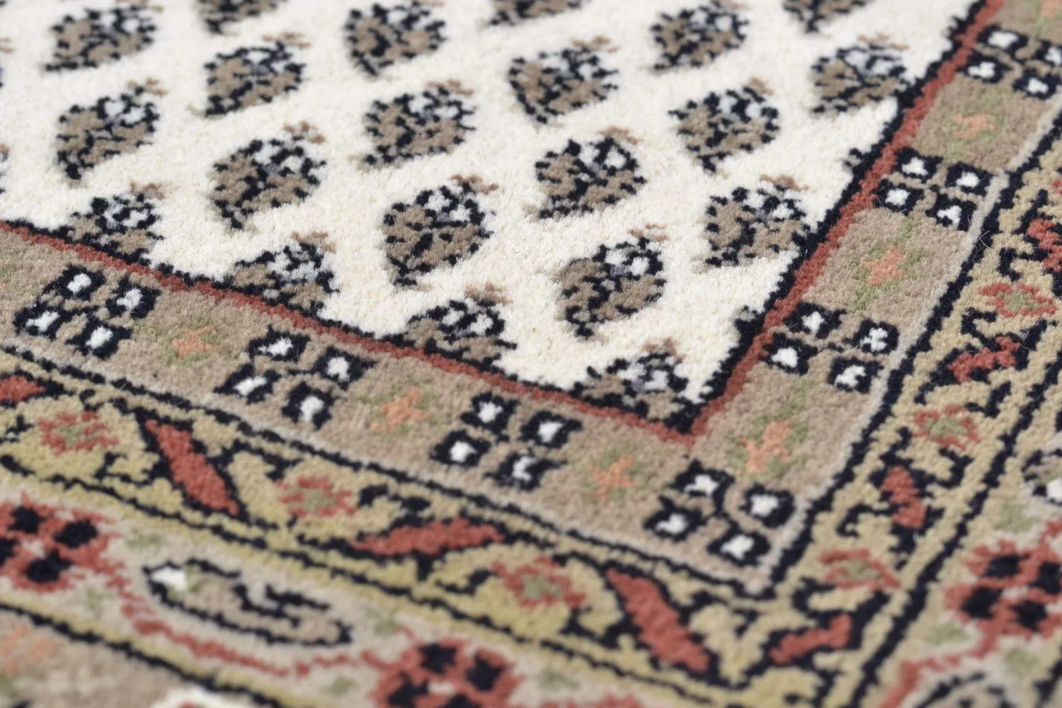 THEKO Chandi MIR Orientteppich 60x90cm beige Schurwolle