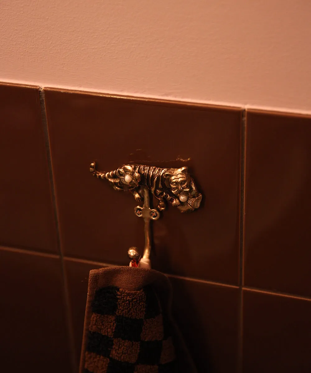 Doing Goods Tigre Lacy Wandhaken 9x9 cm Tiger Gold