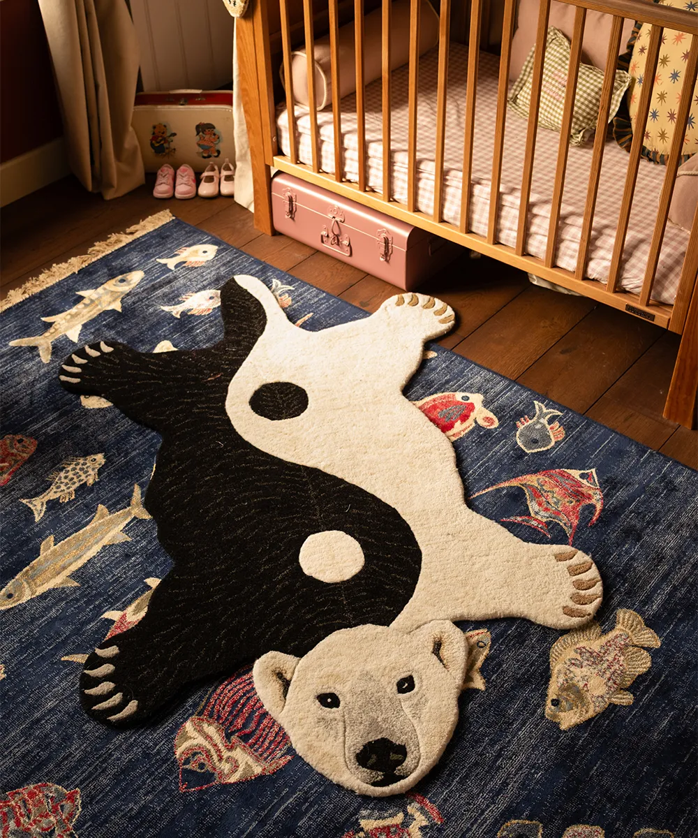 Doing Goods Yin Yang Eisbär Teppich Wolle 144x96