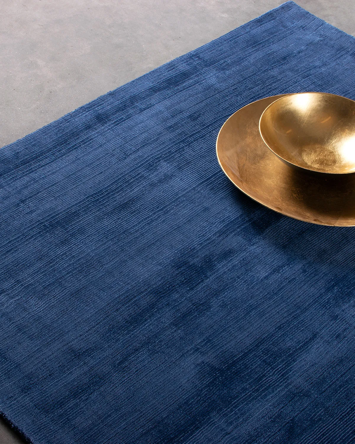 HC Interior Rugs Larvik 1960-090 Teppich Blau 200x290 Viskose