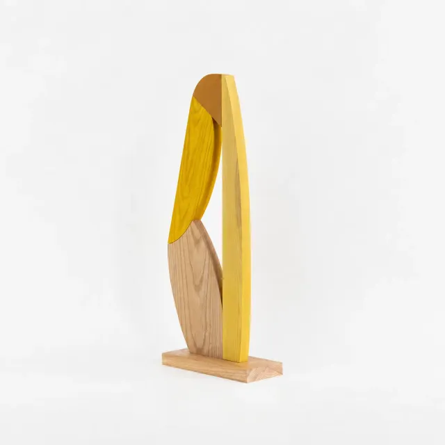 Donna Wilson Sculpture 3 Dekofigur Holz 73 cm gelb