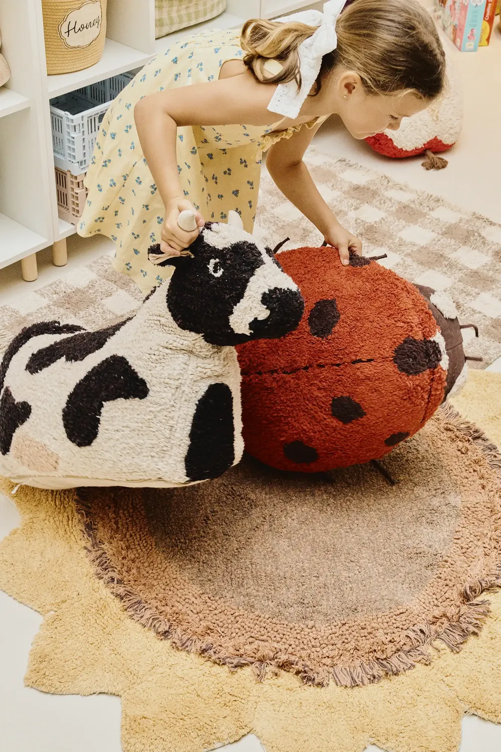 Lorena Canals Maria the Ladybug Bodenkissen 45x40x24 Marienkäfer