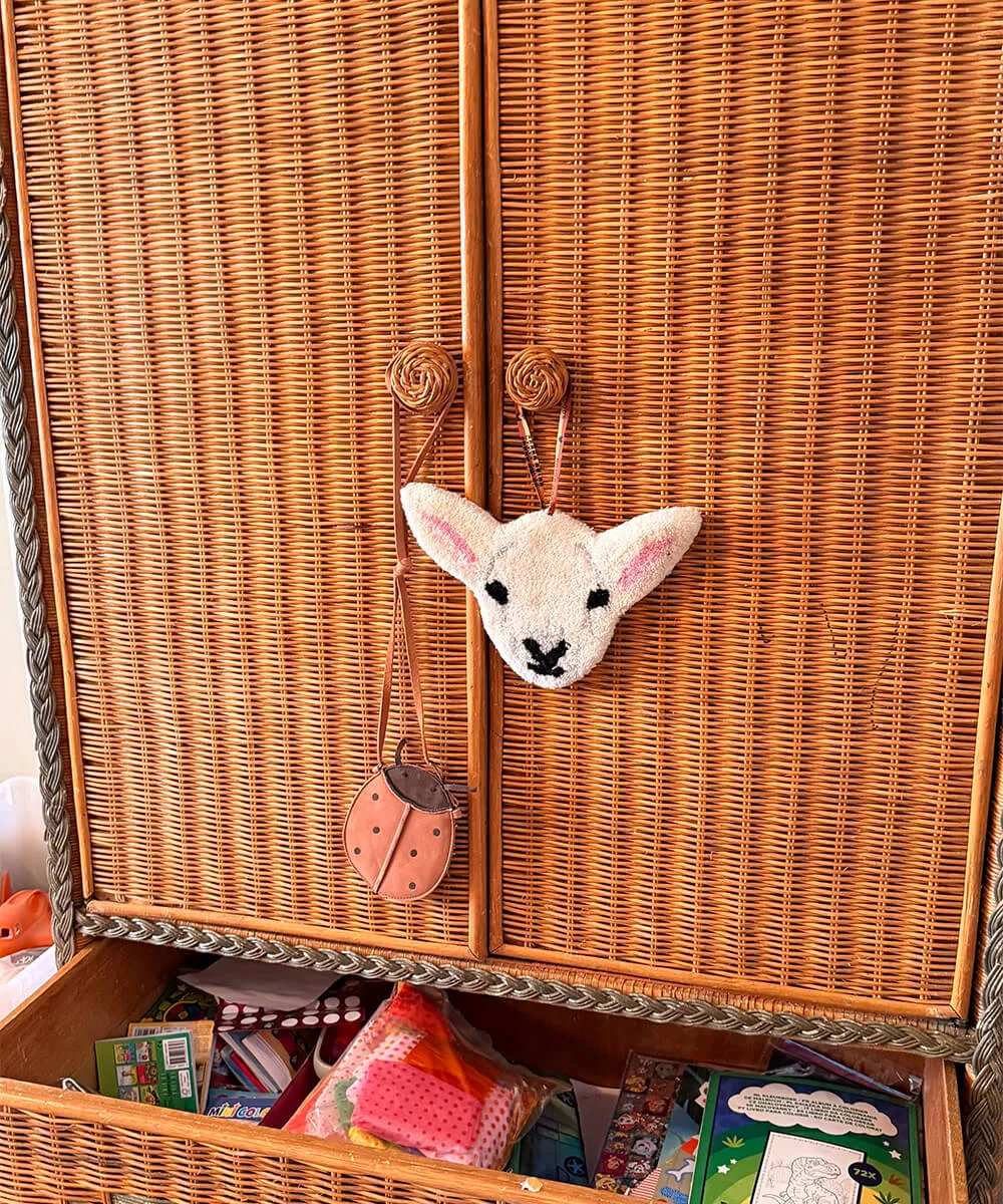 Doing Goods Tapis Amis Woolly Lamb Wandbehang Wolle Lamm