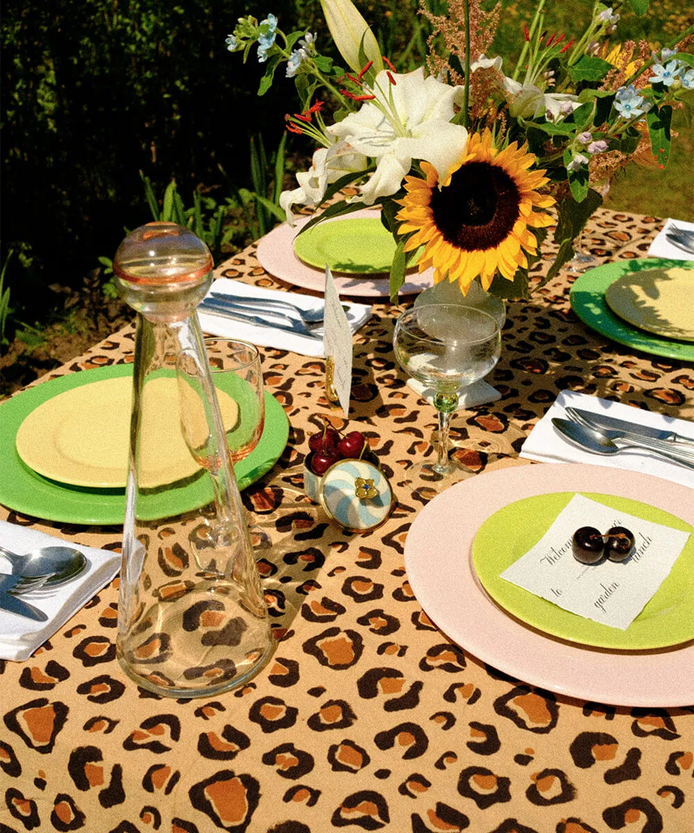 Doing Goods Leopard Double Wohndecke mit Tasche 100% Baumwolle