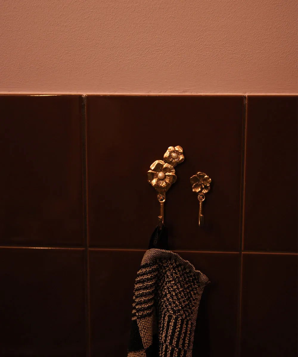 Doing Goods Maisie Mini Wandhaken Blume gold 5x2cm klein