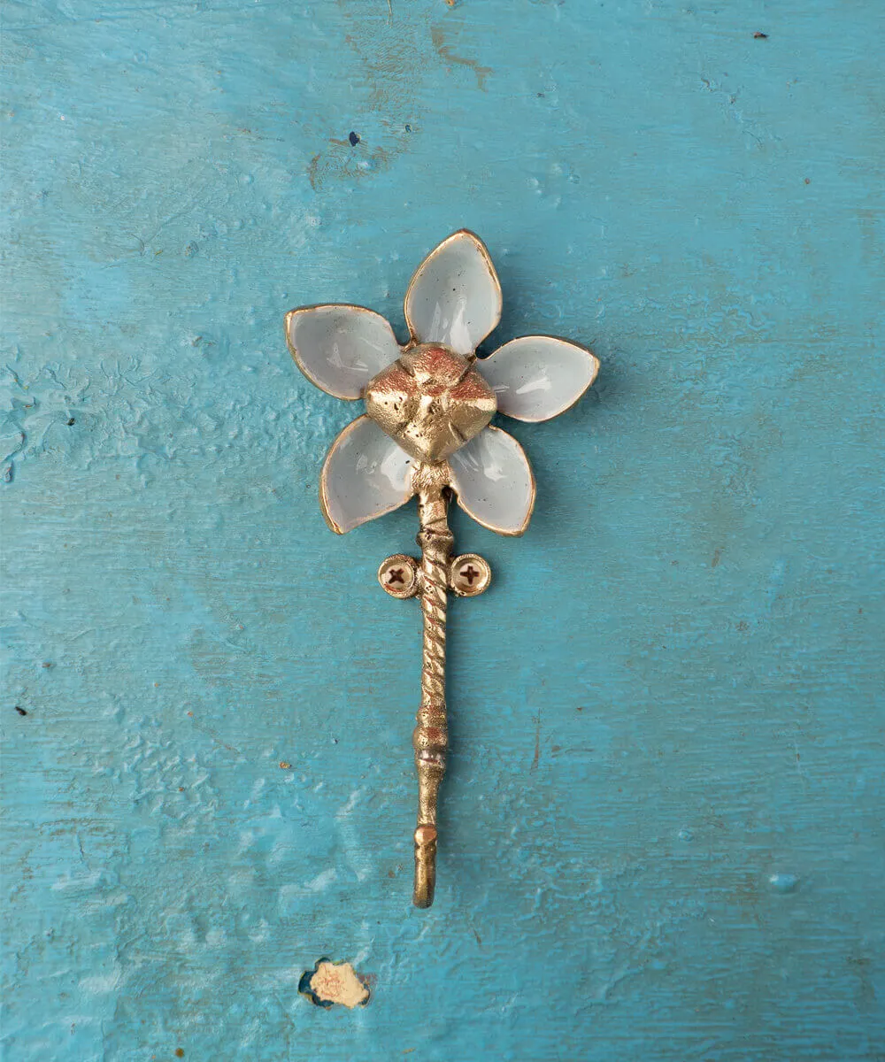 Doing Goods Liv Fleur Wandhaken Hellblau Messing