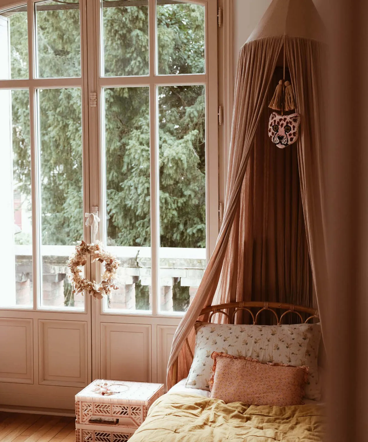 Doing Goods Pinky Leopard Wandanhänger Wolle Rosa