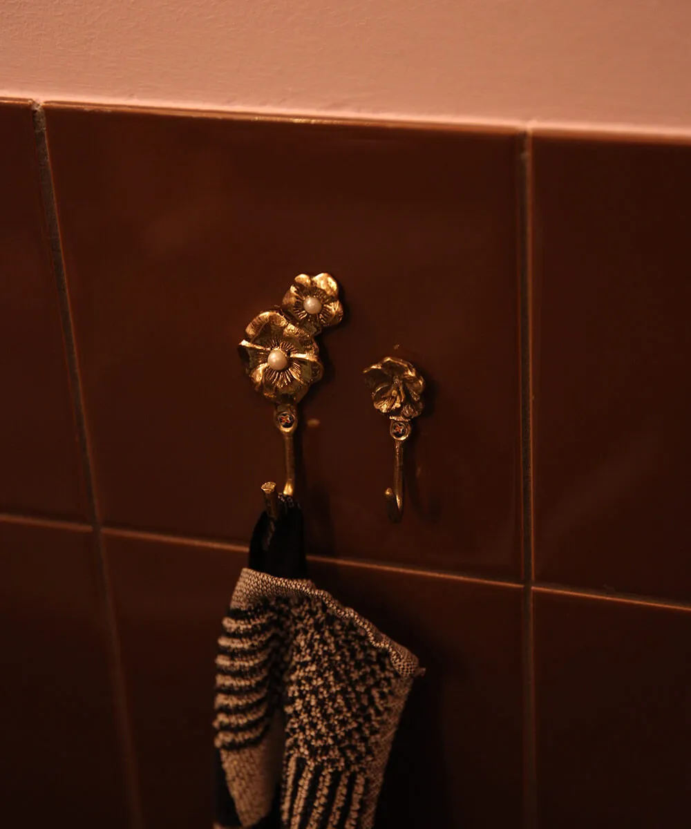 Doing Goods Maisie Mini Wandhaken Blume gold 5x2cm klein