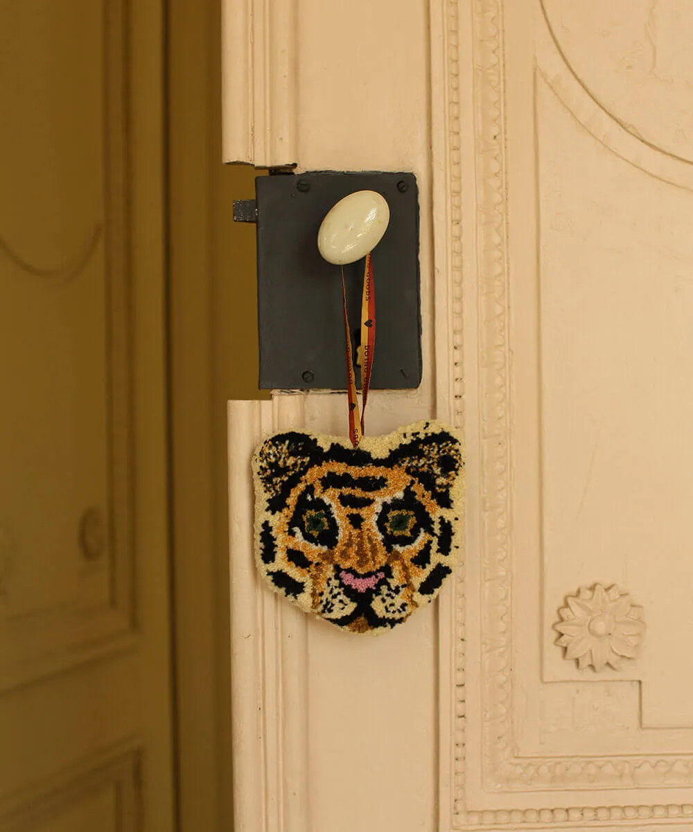 Doing Goods Tapis Amis Cloudy Tiger Wandbehang Wolle