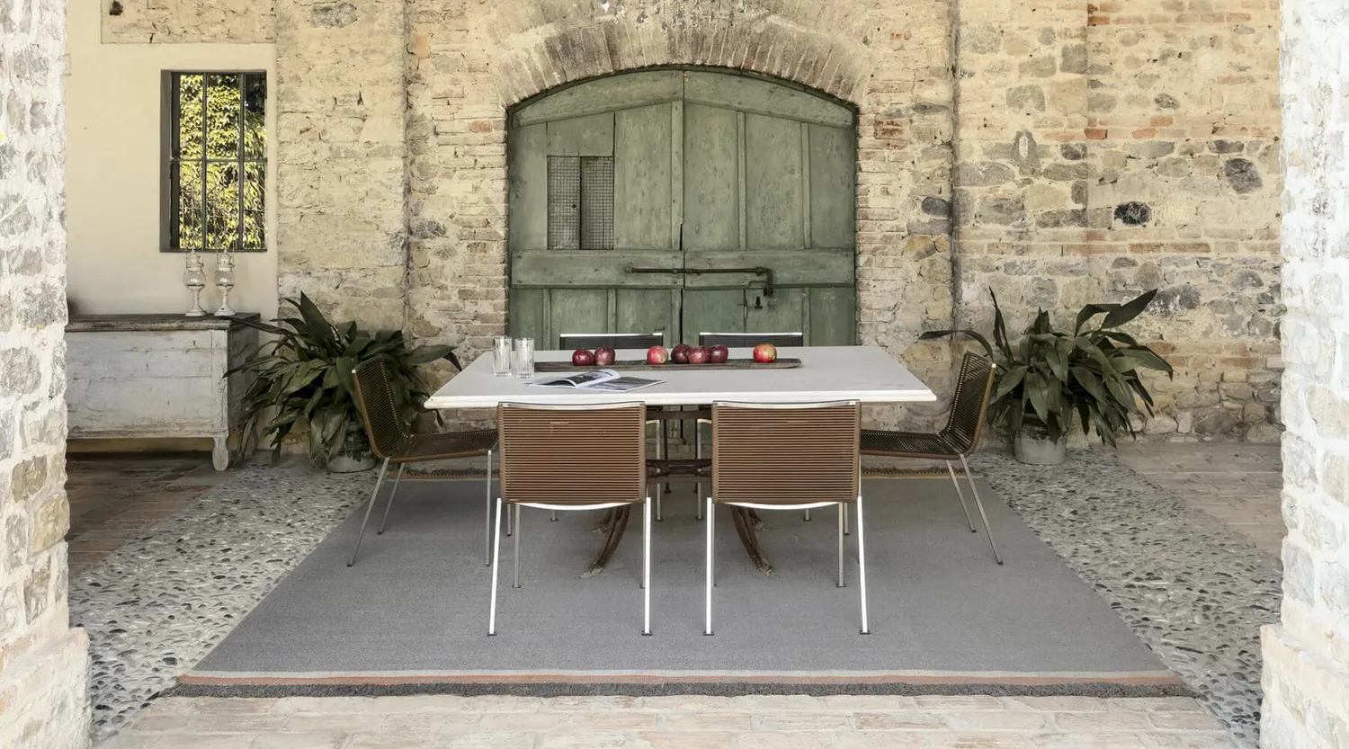 Amini Coco Teppich Charcoal 300x250cm Outdoor