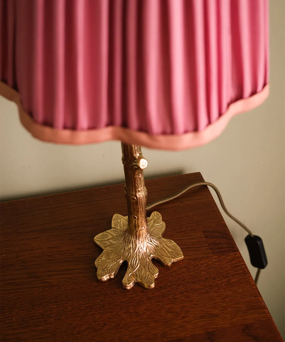 Doing Goods Misty Tischlampe Kurz Messing 26 cm