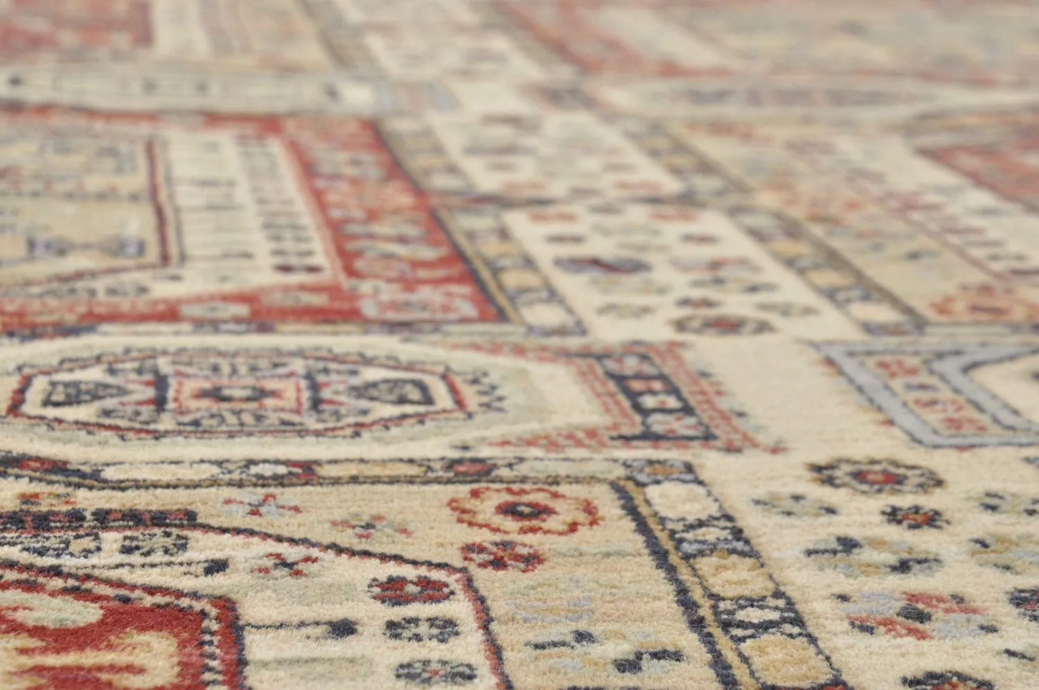 THEKO Saharna Teppich 80x150 cm Beige Schurwolle