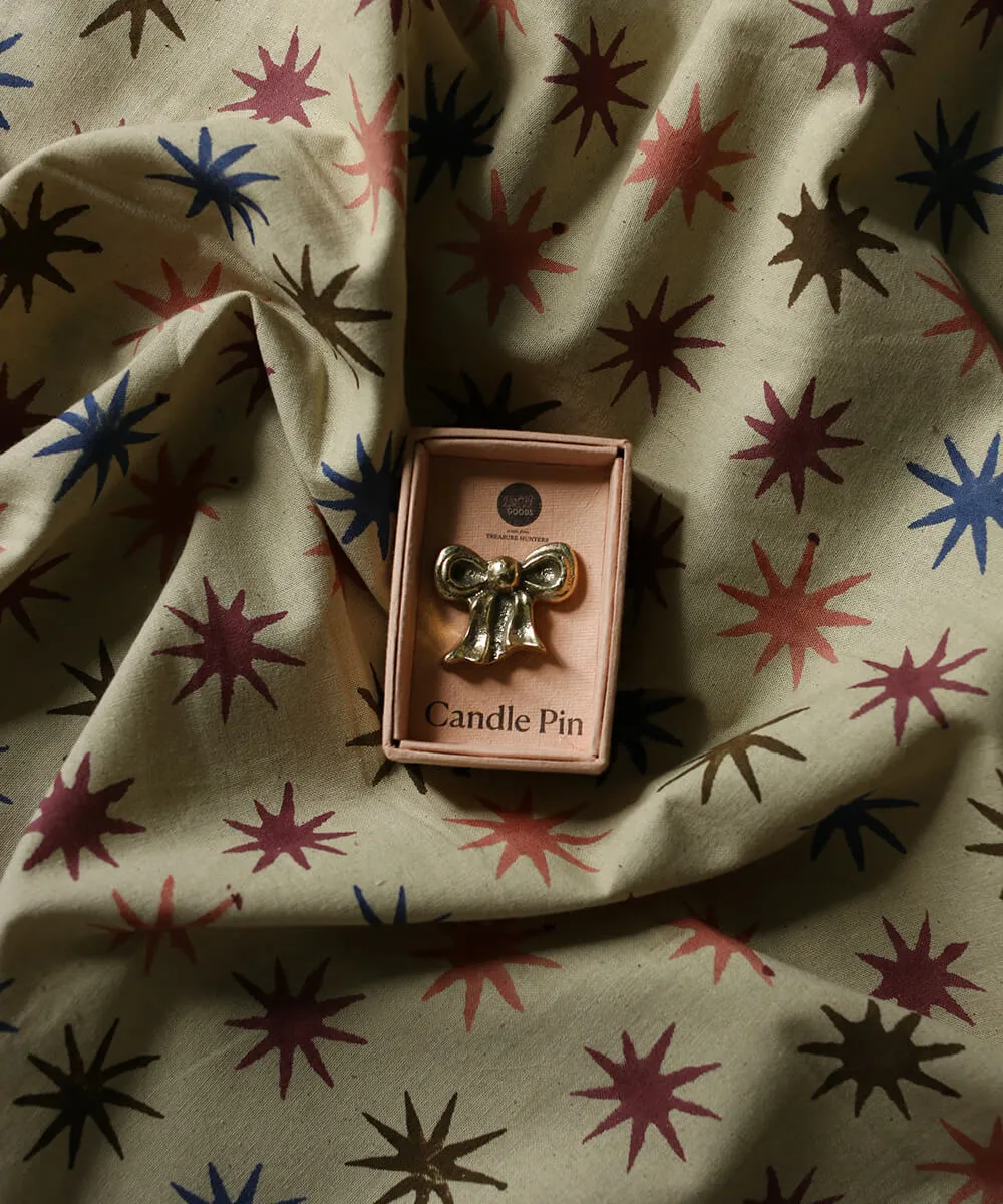 Doing Goods Bowie Noeud Kerzen Pin Schleife Messing