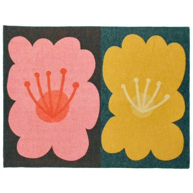 Donna Wilson Bloom Wolldecke 180x130 Reine Wolle