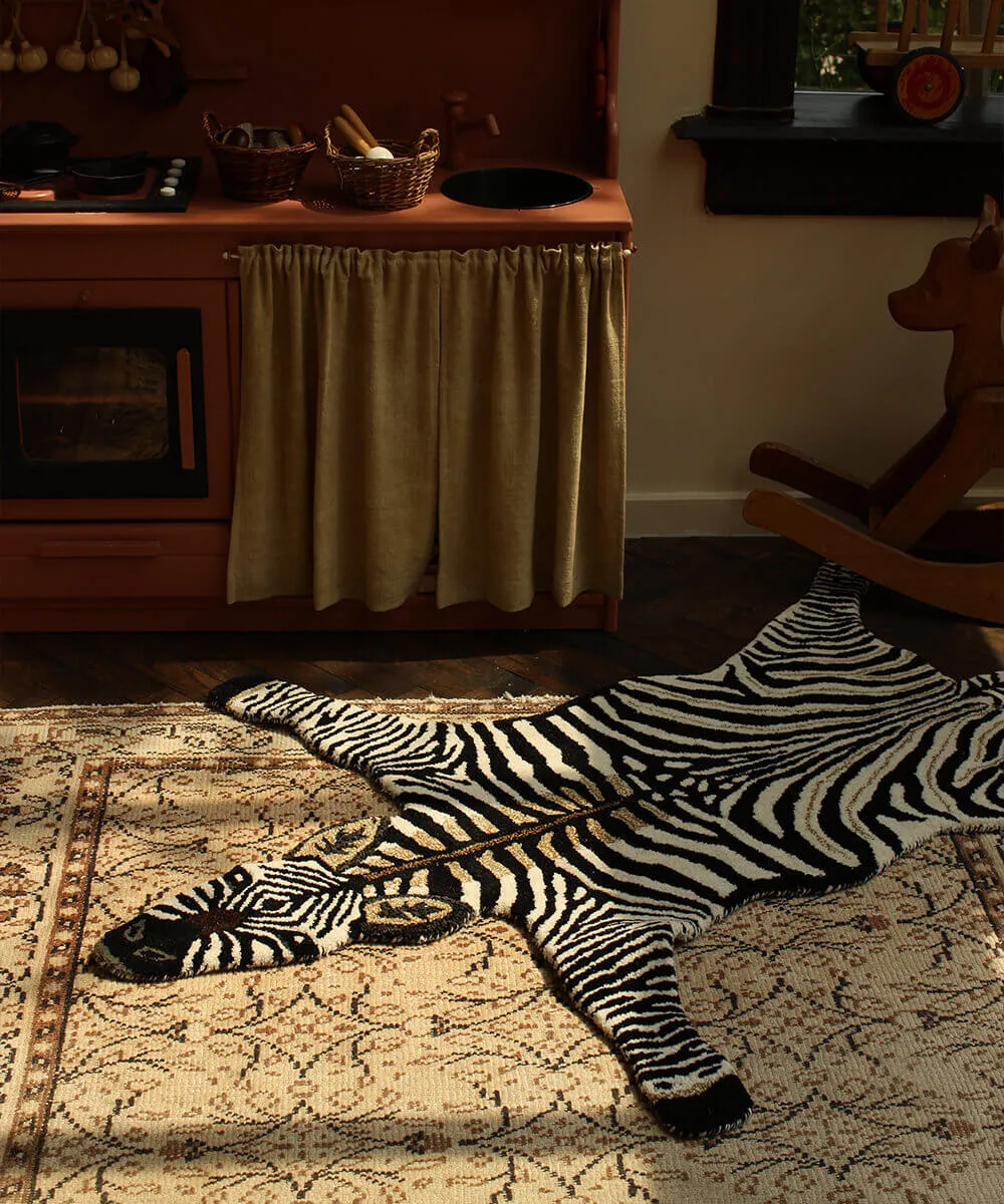 Doing Goods Stripey Zebra Teppich Large Wolle handgetuftet