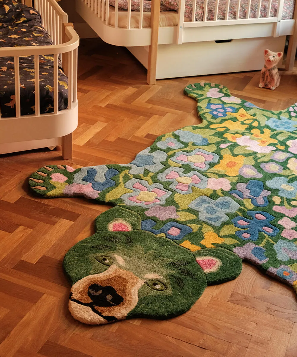Doing Goods Josie Jardin Ours XL Bärenteppich 240 cm Wolle