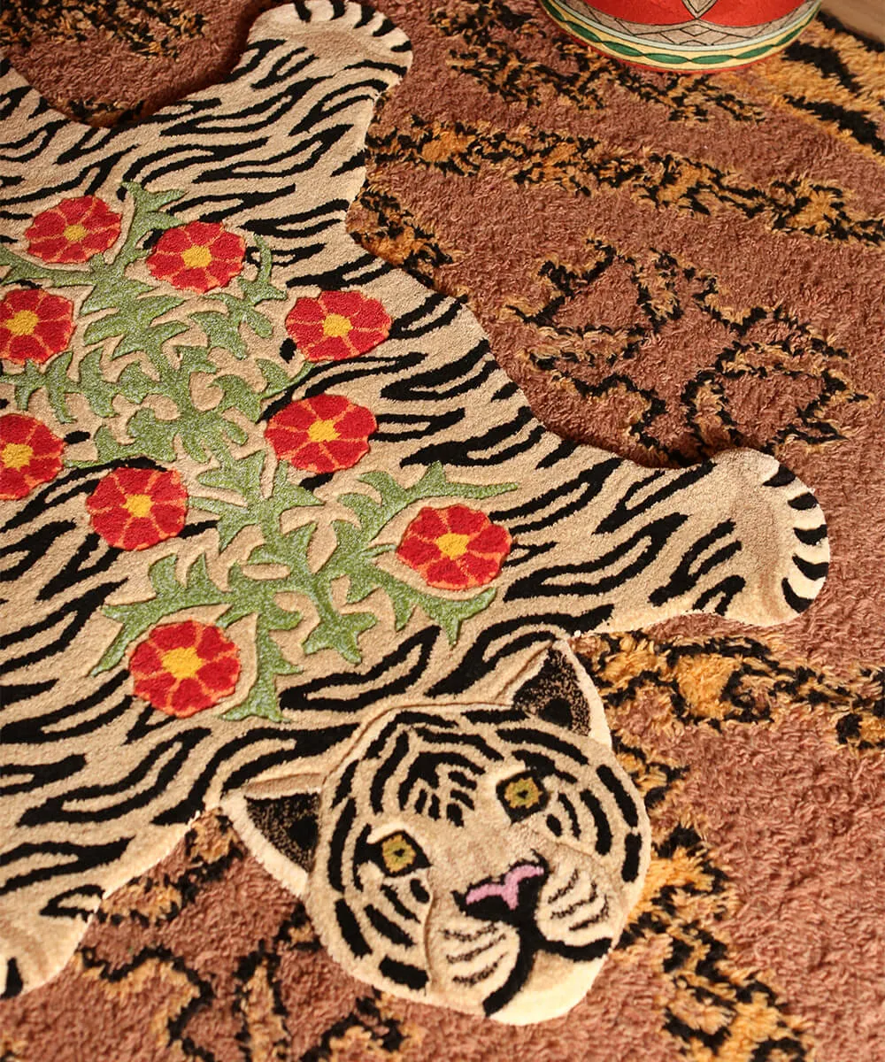 Doing Goods Floral Tiger Teppich Weiss Gross Wolle