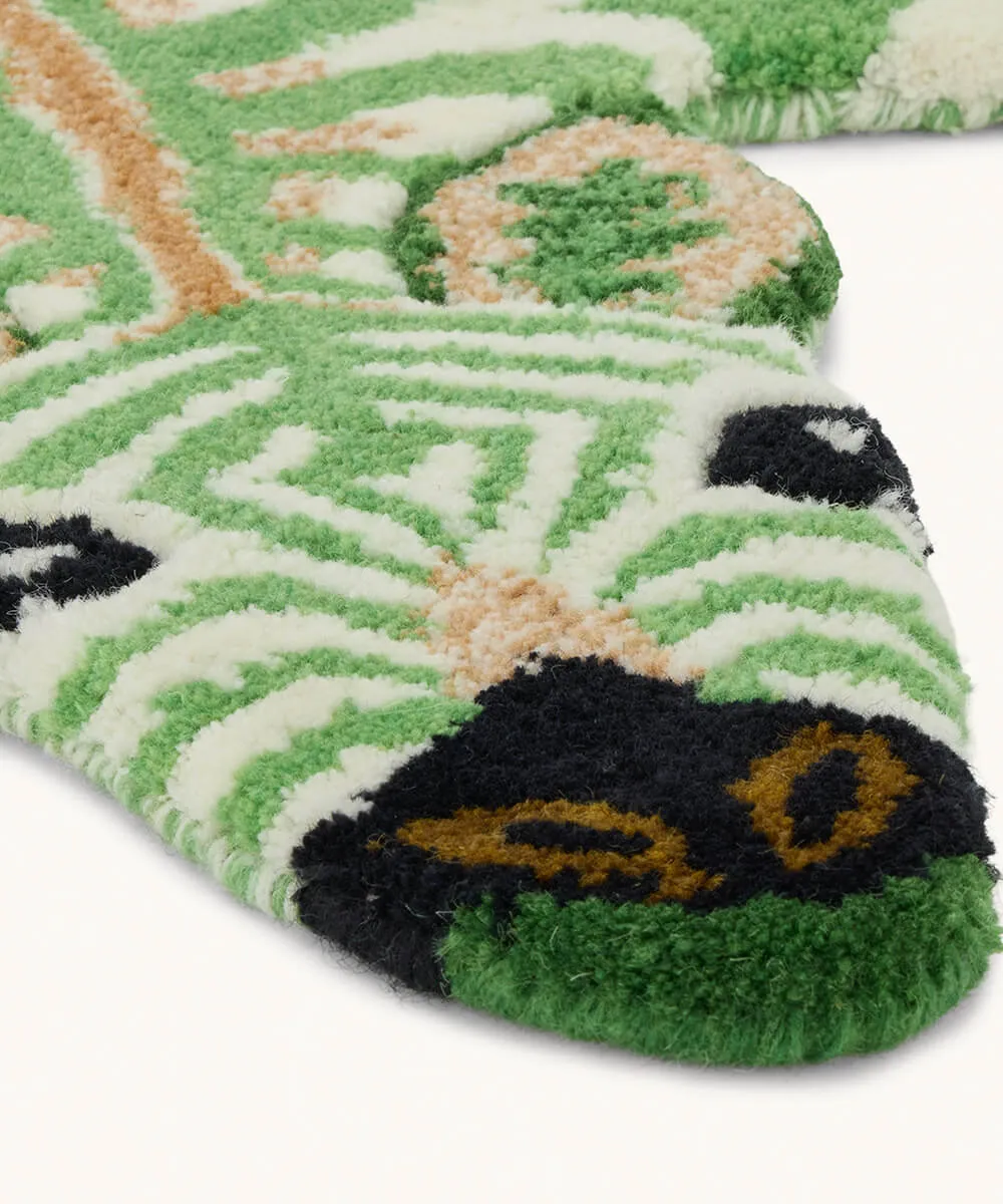 Doing Goods Grassy Zebra Petit Teppich 106x66 grün