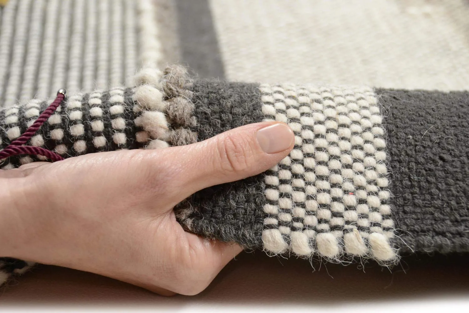 THEKO Nomadic Design Teppich 70x140 Bunt Wolle