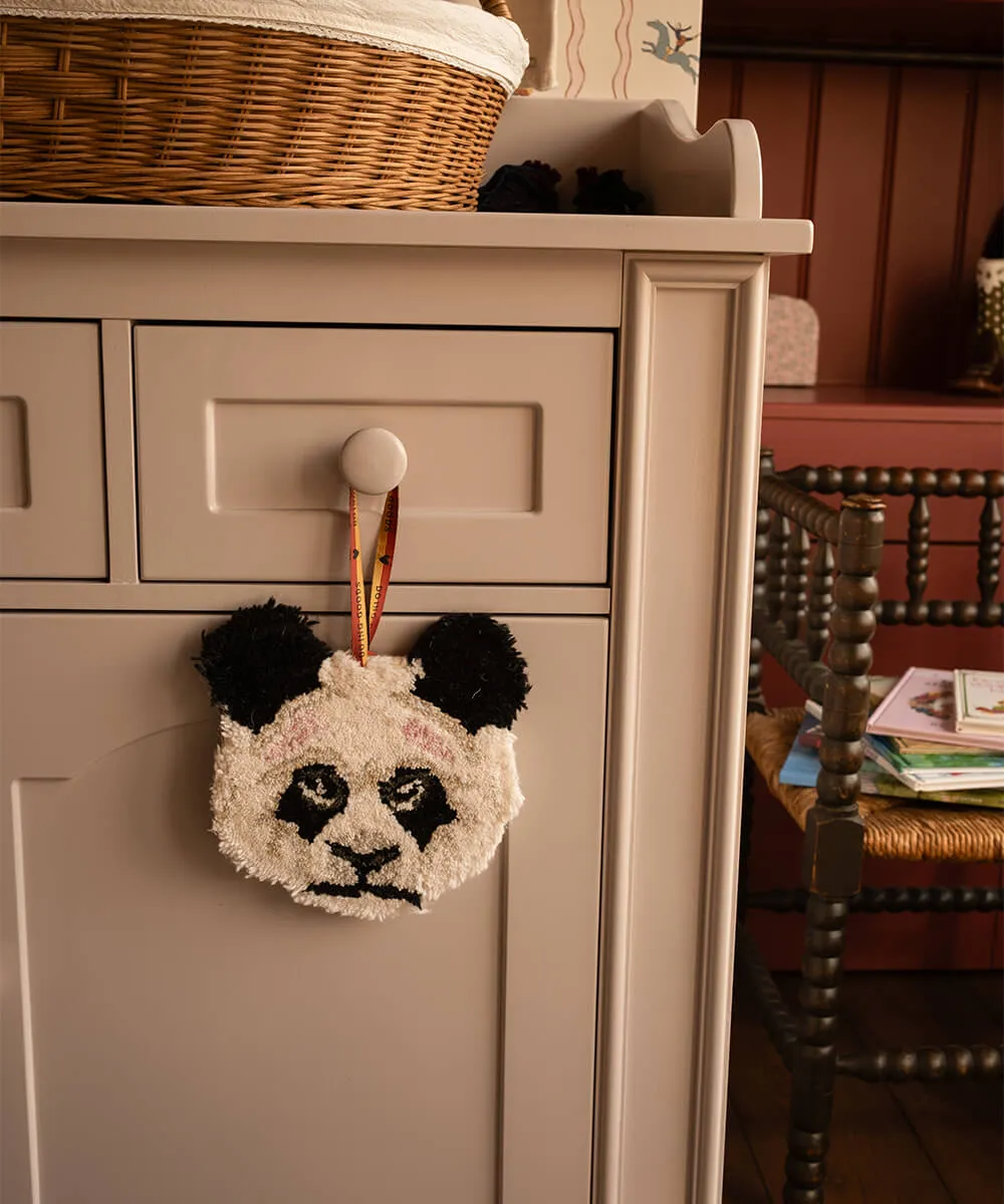 Doing Goods Tapis Amis Plumpy Panda Wandbehang Wolle