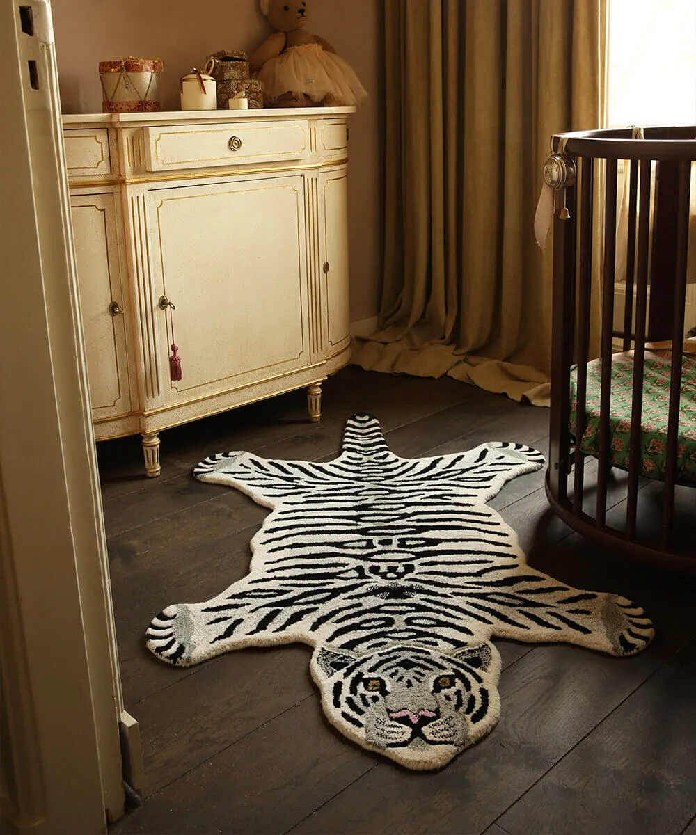 Doing Goods Snowy Tiger Large Teppich Wolle handgetuftet