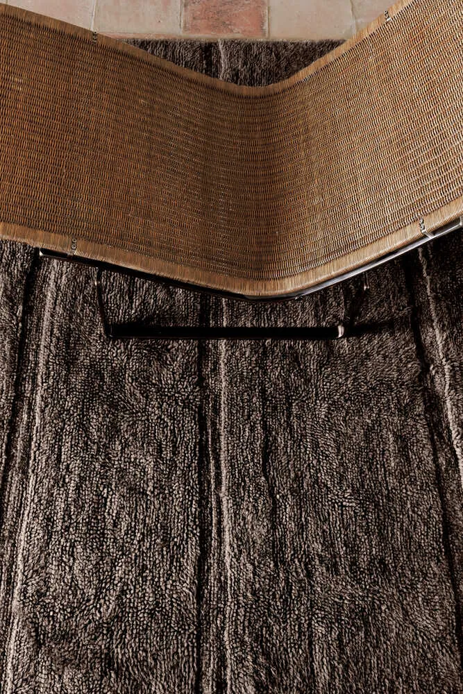 Lorena Canals Steppe Sheep Brown Wollläufer 80x230