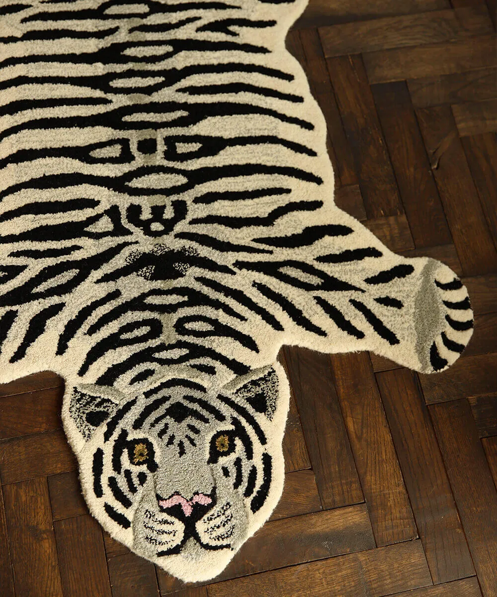 Doing Goods Snowy Tiger Large Teppich Wolle handgetuftet
