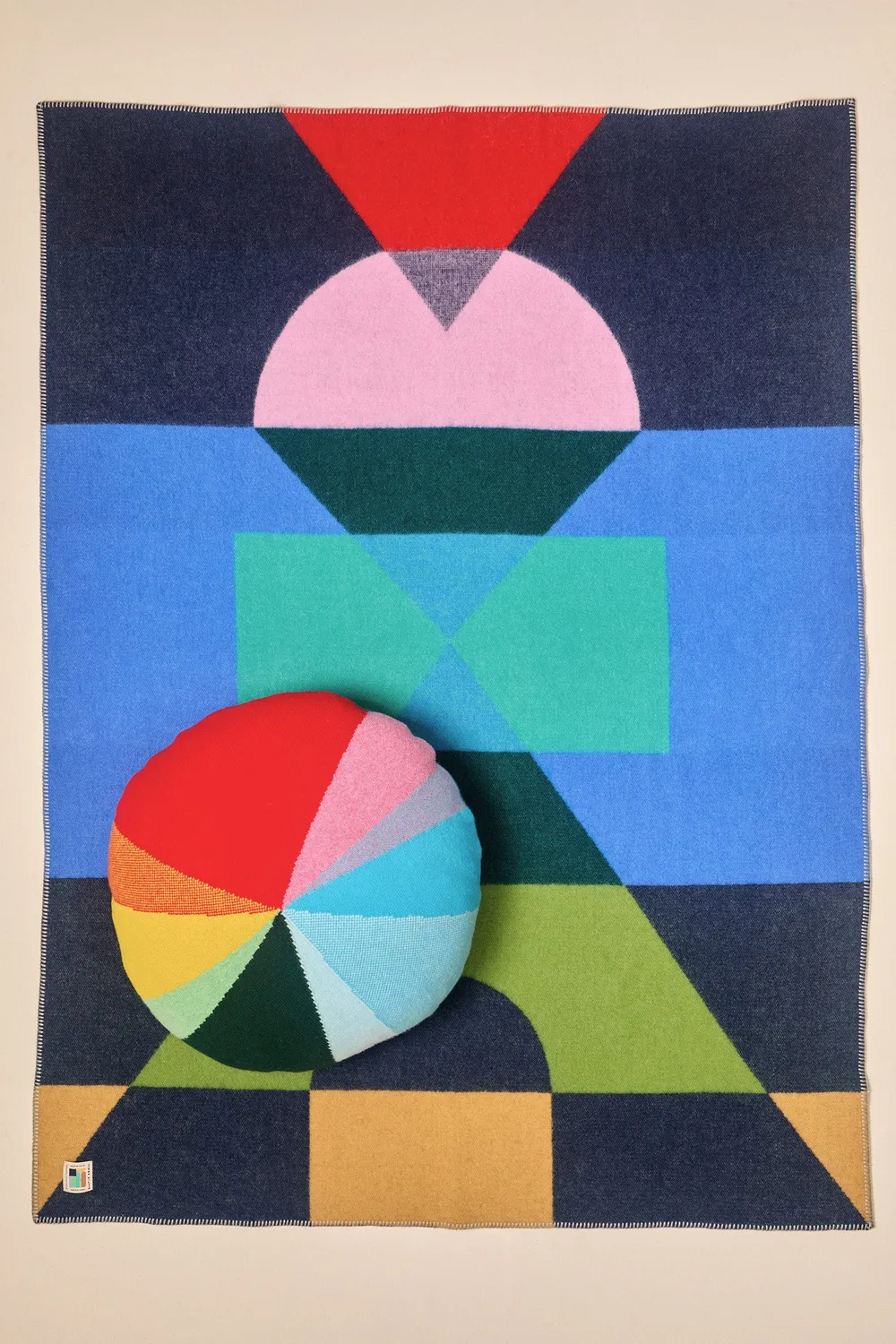 Donna Wilson Shape Shift Decke 180cm Schurwolle